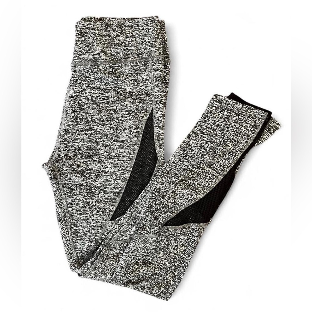 POPfit Clothing Women’s Leggings in marled gray and black design S